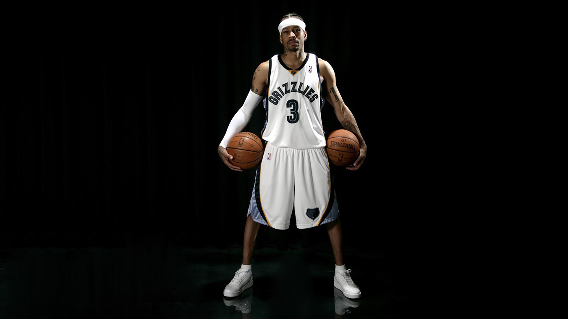 Messaoudi 擅长进攻与防守,身高 215cm 驱动队伍节奏,messi球员